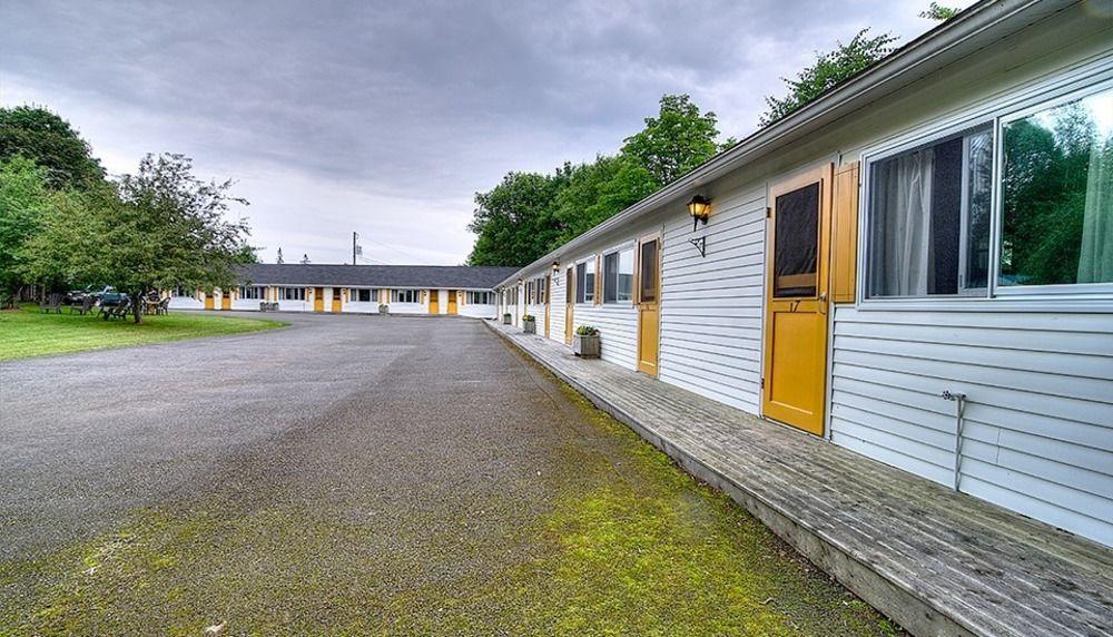 Picket Fence Motel St. Andrews By The Sea Екстериор снимка