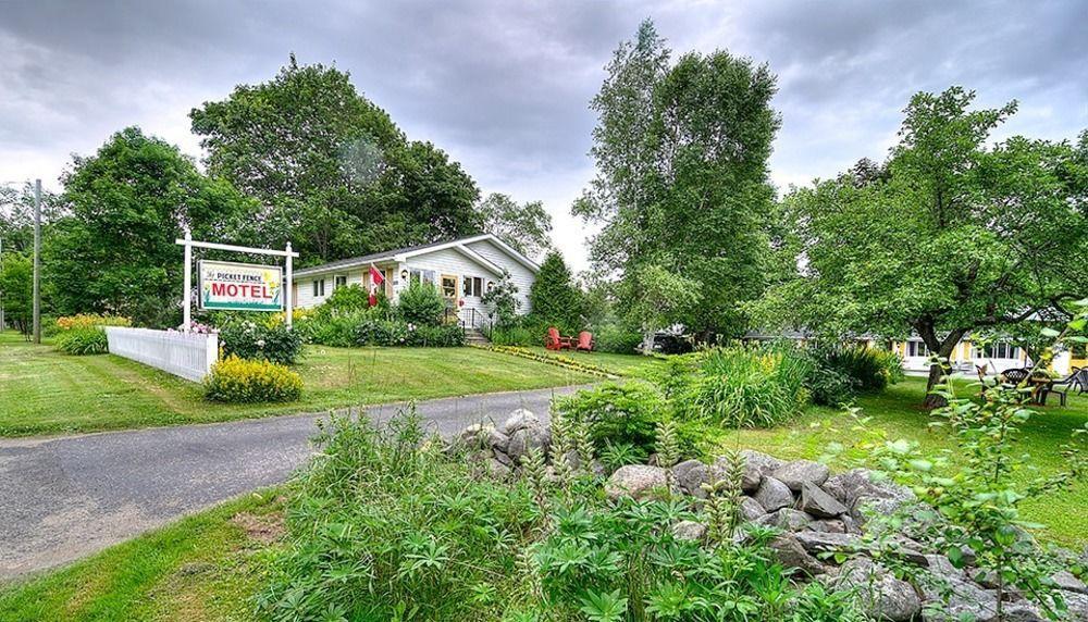 Picket Fence Motel St. Andrews By The Sea Екстериор снимка
